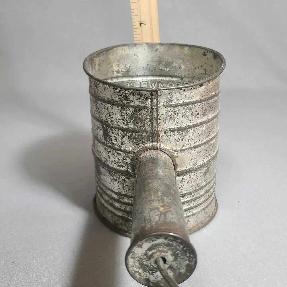 VTG Bromwell's Measuring Sifter Stick Handle Green Knob Metal
